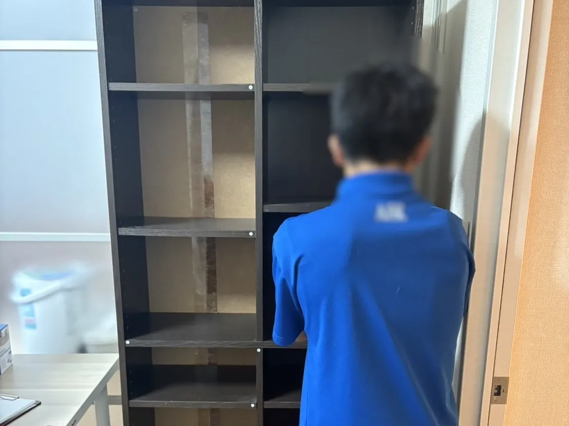 「アパートの2DKのお部屋から棚をお引き取りしました」作業写真